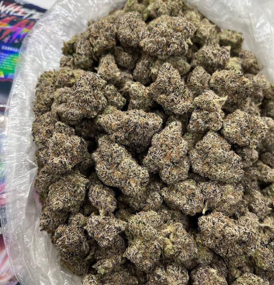 White mambaz”  candy