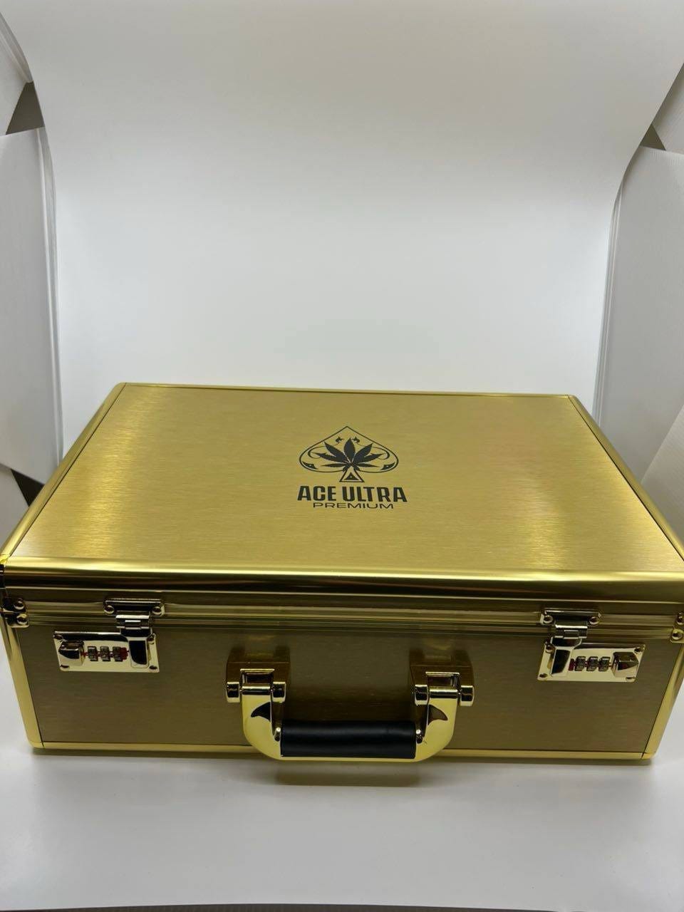 Ace Ultra Premium Signature Gold 2G Disposable | CannalDripsLeaf - Image 4